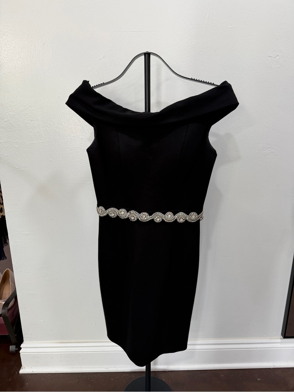 Elegant Off-Shoulder Black Dress with Embellished Waist